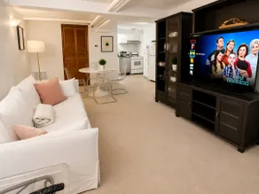 Kits Heritage 2BR Suite | Steps to Beaches & Cafés - Image 3