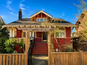 Kits Heritage 2BR Suite | Steps to Beaches & Cafés - Image 2