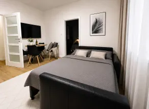 Stylish Flat • 5 Min to Prague Castle - Image 3