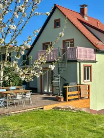 Vacation home with sauna and panoramic views - Image 2