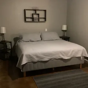 Cabin in the woods - Image 4