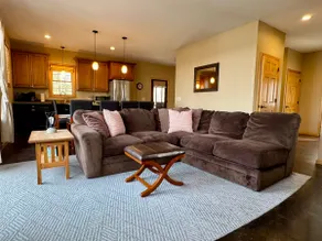 Woodlawn Lakeside Retreat - 2 BR Waterfront Cabin - Image 4