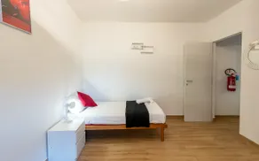 120smq-3 rooms-2 bathrooms-Private parking - Image 3
