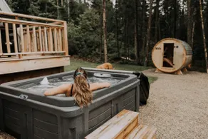 Canadian Classic - Spa - Sauna - Fire - Forest - Image 2