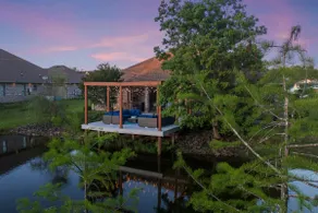 Custom Built Lake House - Image 4