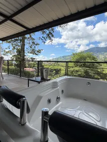 Country house with dreamlike views - Image 2