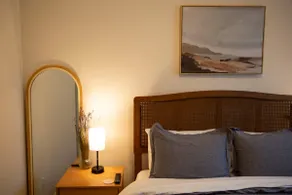 Cozy 1 Bed / 1 Bath Apartment - Image 2