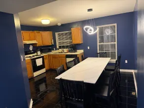 TripD - townhouse, off street parking - Image 3