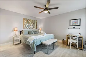 Longer or short stay, airport, WiFi, Balcony, desk - Image 3