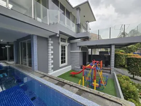 Villa in Sentul City for 20, with Pool & Kids Area - Image 5