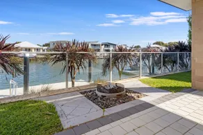 Windward Marina Retreat - Image 4