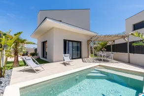 ”La Sérignanaise” ac swimming pool & beaches 5 min away. - Image 2