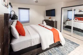Deany's Uptop Luxury Suite - Image 5