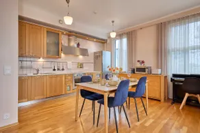 100 square meter 4-room central smart apt - Image 3