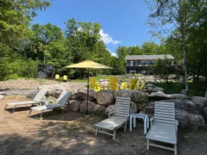 Algonquin Paradise, Lakefront, Sauna & Hot Tub - Image 4