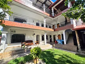 House next to the Santander, 2 blocks from the lake. - Image 4