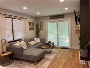 Perfect Location- visit all Kansas City! - Image 5