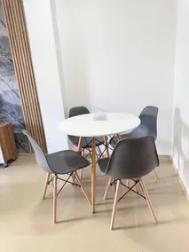 Modern apartment, in a very safe area, with restaurants - Image 4