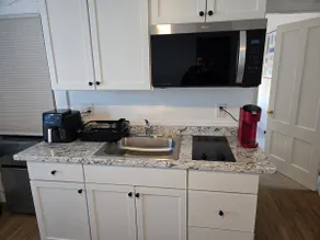 North End, Ground Floor Apartment, free parking - Image 4