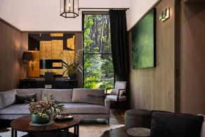 Bainbridge House-beautiful home in native bush - Image 2