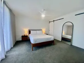 The Loop - Rural Retreat with Pool & Valley Views - Image 3