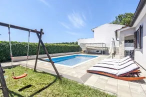 House Gortan, 3 BD, heated pool, EV charger, BBQ - Image 2