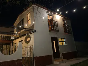 Cozy House with Garden in the Center of Cd Sahagún - Image 2