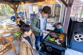 5 minutes by car from Toryu IC, in the middle of a forest! BBQ area with roof · Sauna hut - Image 4