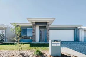 Enchanting Griffin Retreat Memorable Stay Awaits - Image 2