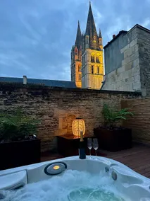 Le Saint Martin in the heart of the city center (Jacuzzi) - Image 4