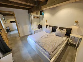 warehouse charm in a quiet location - Image 5