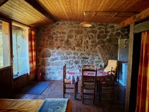 Authentic stone cottage in 65 hectares of nature - Image 5