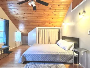Guestrooms on the Bike Trail - Image 3