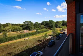 2 bed, Modern apartment close to Bicester Village - Image 5