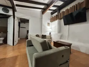 Colonial-style house - Image 3
