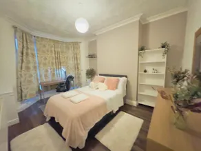 Cozy Home in Bootle - Image 4