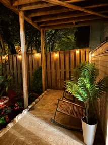 Cozy Studio Apt/With a Fireplace & backyard oasis - Image 3