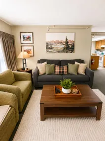 Charming Stay in Stowe Condo: Hot Tub&Indoor Pool - Image 4