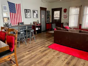 5-mins to Beach! Game room, Hot Tub, Lake Erie Gem - Image 4