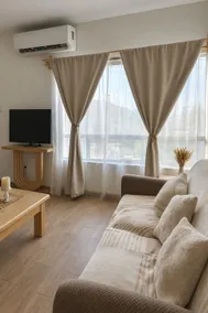 Downtown Bohemian apartment, comfortable and safe. - Image 2