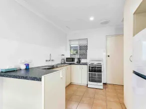 Serene Stay 2BR, Sleeps 4, River & Beach Close - Image 5