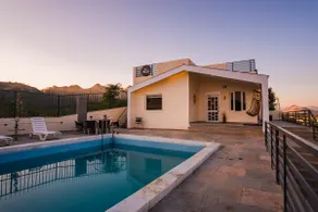 Glen Villa - Image 2