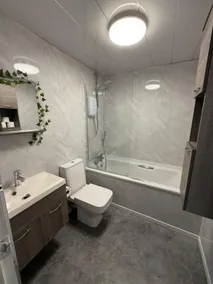 flat 5 mins from Queen Elizabeth Hospital & RHC - Image 5