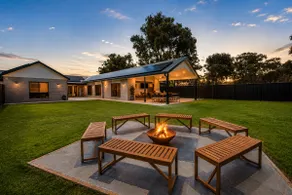 Mudgee House - Grand Serenity for Gather & Play - Image 4