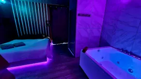 L&A Home and Spa, baignoire jacuzzi - Image 5