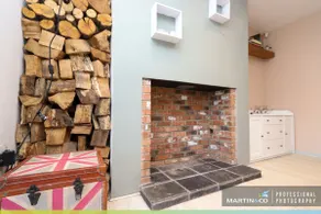 The PINK House , FREE Parking , 3 Bedrooms , Garden , close to M4 and countryside! - Image 3