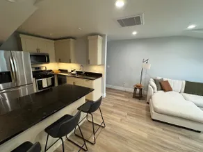 Modern Carriage Household is - Image 5