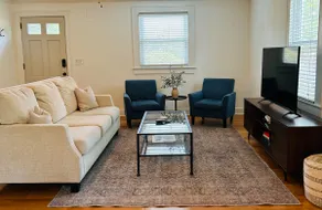 ⭕️ Charming Cottage in the heart of Park Circle ⭕️ - Image 5