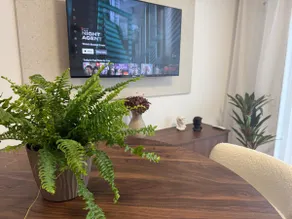 Luxury Apartment with Free Private Parking - Image 5