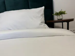 Luxury Apartment with Free Private Parking - Image 3